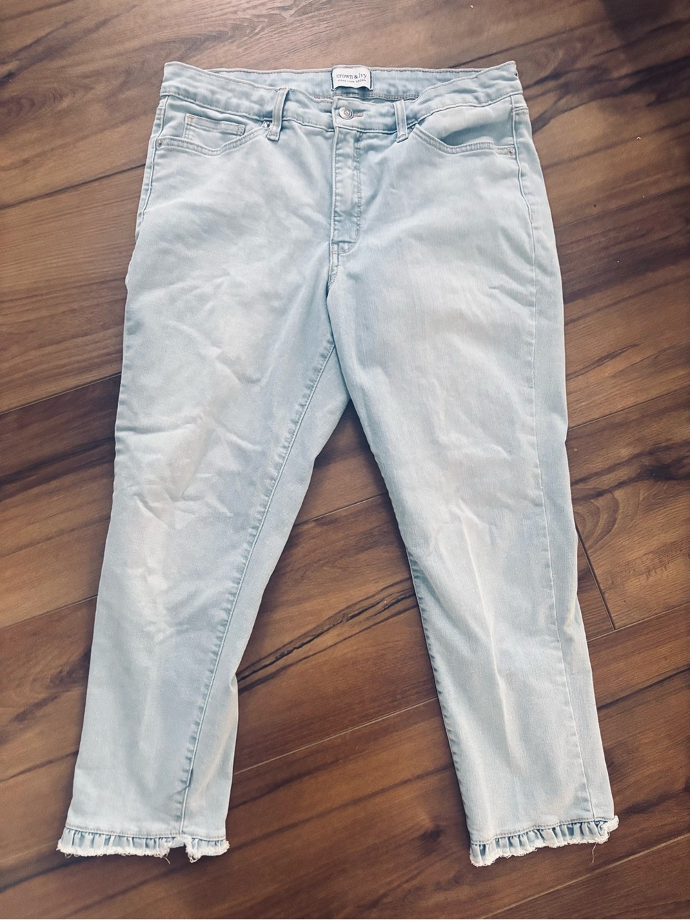 Women’s light blue high-rise skinny crop Jeans